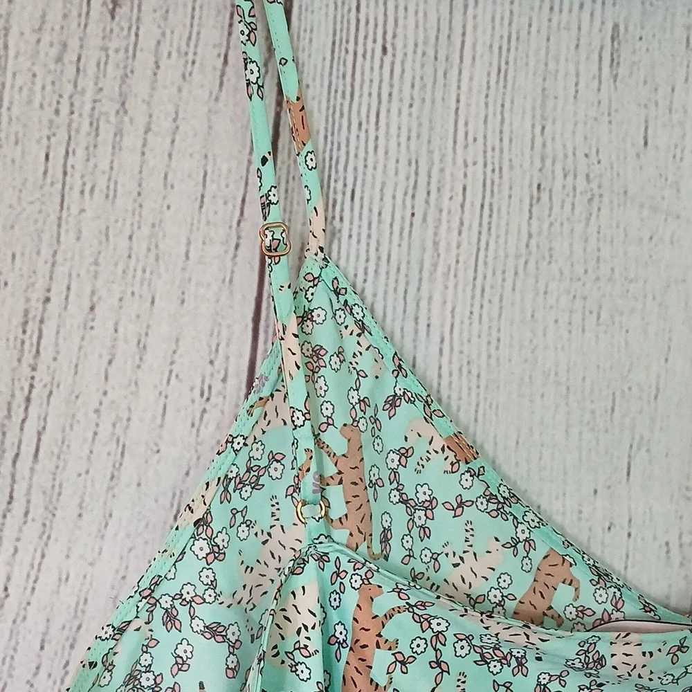 Victoria's Secret NWT pretty tiger floral printed satin cami size Extra Large